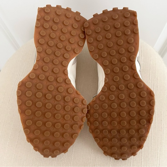 New Balance Women's & Men’s 327 Logo Pop Casual Sneakers - Picture 13 of 15